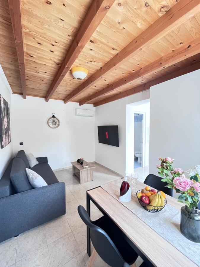 Kosaris Cottage Ziparion Luaran gambar